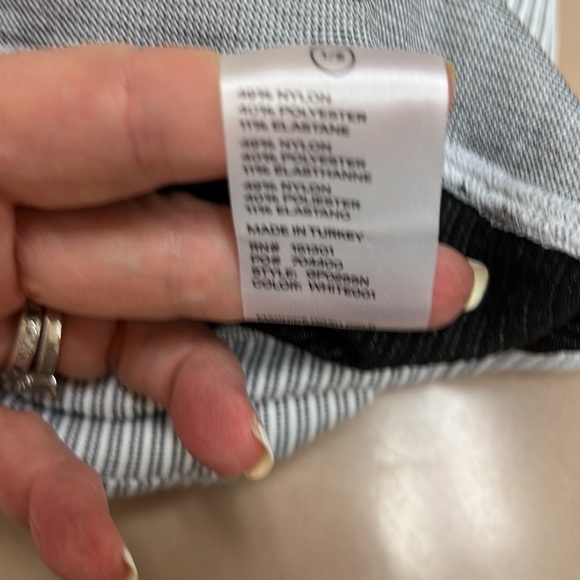 Good American Core Power Seamless Textured White Striped Leggings Size 3/4 - Picture 4 of 5